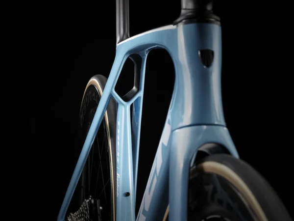 TREK Madone SLR 9 Gen 7 Aero Road Bike